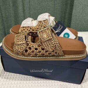 Universal thread Kylie crochet footbed sandal